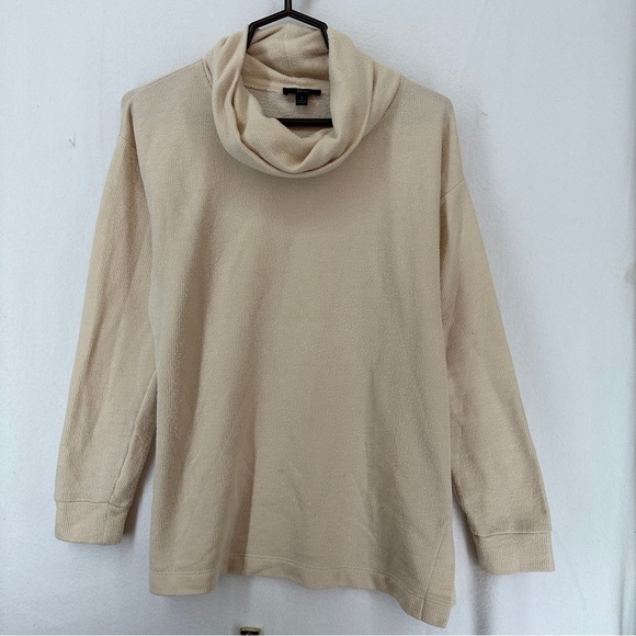 J Crew Turtleneck Pullover Sweater Size S Beige - Picture 1 of 11